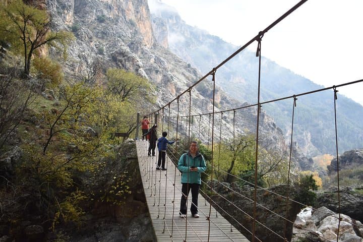 Gollizno Route Hike — Velillos River Gorge Trail near Granada