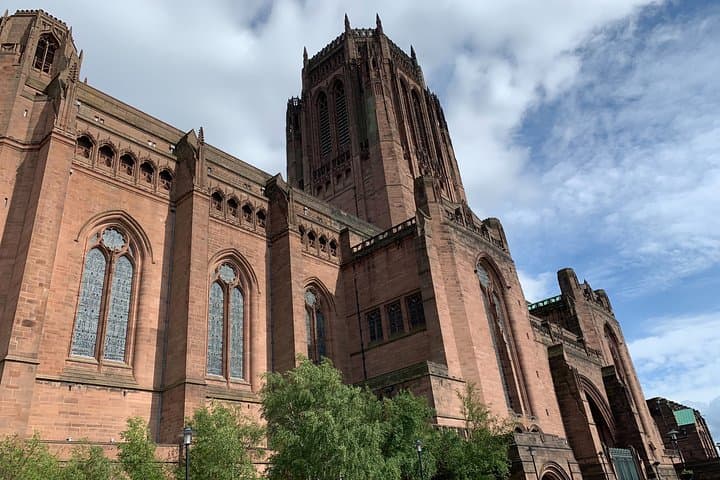 Hope Street Walking Tour: Liverpool Culture, Ghosts & Two Cathedrals