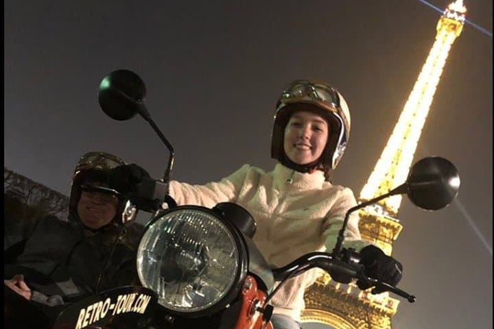 Paris Night Sidecar Tour with Champagne — Eiffel Tower Photo Stop & Private Driver photo 5