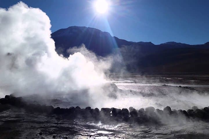 4 Days Discovery San Pedro de Atacama: Altiplano Lagoons, Geysers & Moon Valley photo 5