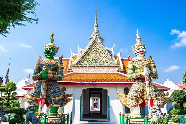 Romantic Bangkok Walking Tour — Grand Palace, Wat Pho & Chao Phraya photo 3