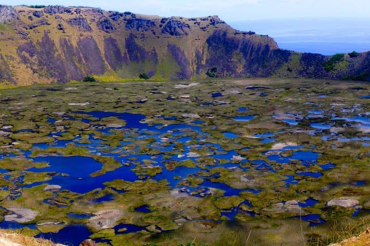Easter Island (Rapa Nui) Moai Tour: Rano Raraku, Tongariki & Anakena Beach photo 4