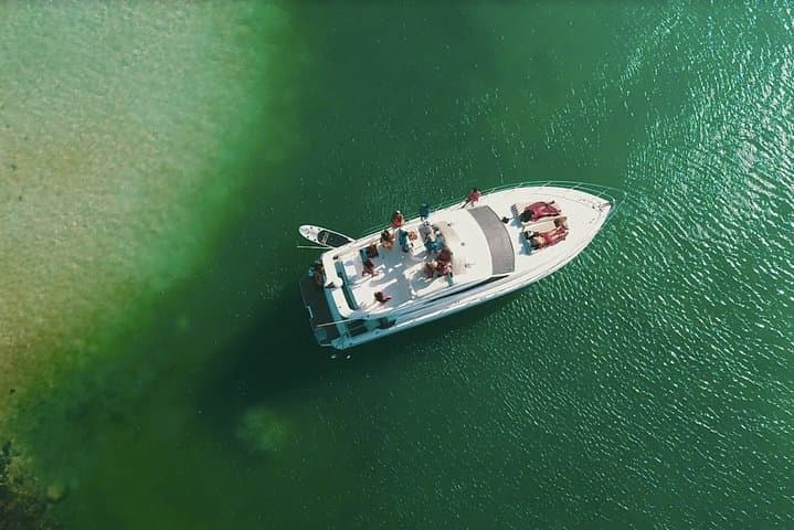 Private 47' Azimut Yacht to Xpu-Ha — 3-Hour Riviera Maya Charter photo 5