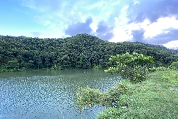 Gentle Fewa Lake Walking Tour: Lakeshore Stroll with Annapurna Views