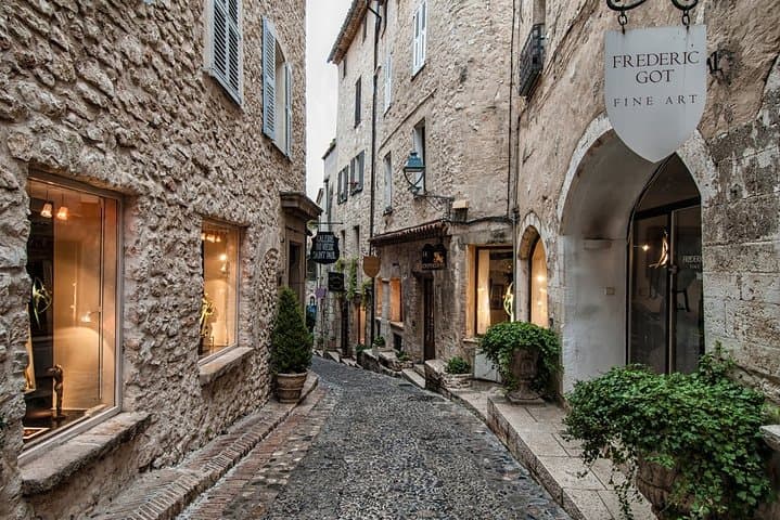 Charming Villages of Provence — Full-Day Private Tour from Nice