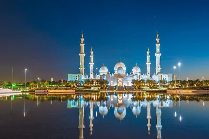 Abu Dhabi City Tour: Sheikh Zayed Mosque, Corniche & Yas Island Day Trip from Dubai photo 4