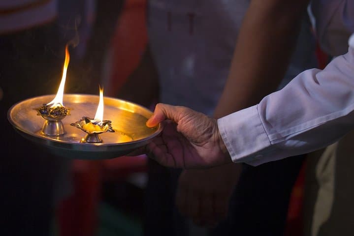 Evening Ganga Aarti in Rishikesh: Private Ritual on the Banks of the Ganges with Dinner photo 2