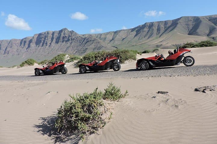 Polaris Slingshot Lanzarote: 3-Hour Guided Coastal & Volcanic Tour photo 3