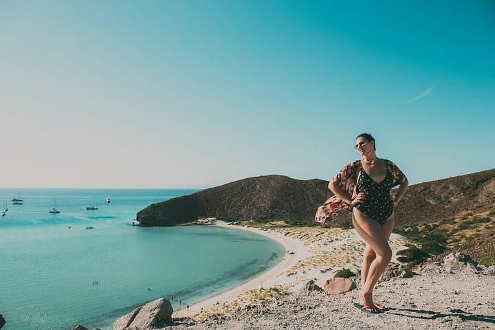 Private Romantic Tour in Cabo San Lucas — Arch Views, Lovers Beach & Local Love Legends photo 4