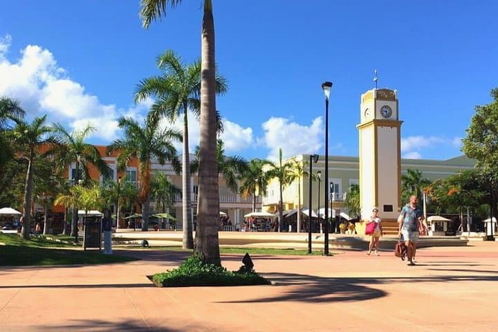 Cozumel Romantic Walking Tour: Love Stories, Beaches & Private Guide photo 4