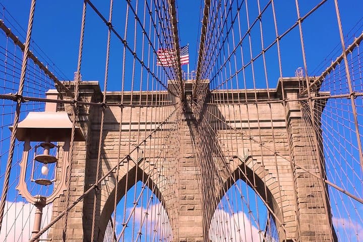 Brooklyn Bridge to DUMBO: Private 2.5-Hour Guided Walking Tour photo 2