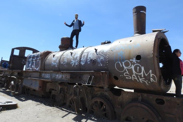 Full-Day Uyuni Salt Flats Private Tour with English Guide photo 2