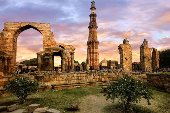 Sunrise at the Taj: 2-Day Private Delhi & Agra Car Tour photo 3