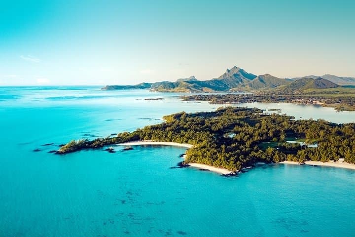 Private Océane Speedboat to Ile aux Cerfs — 5-Island Day Trip from Trou d'Eau Douce photo 4