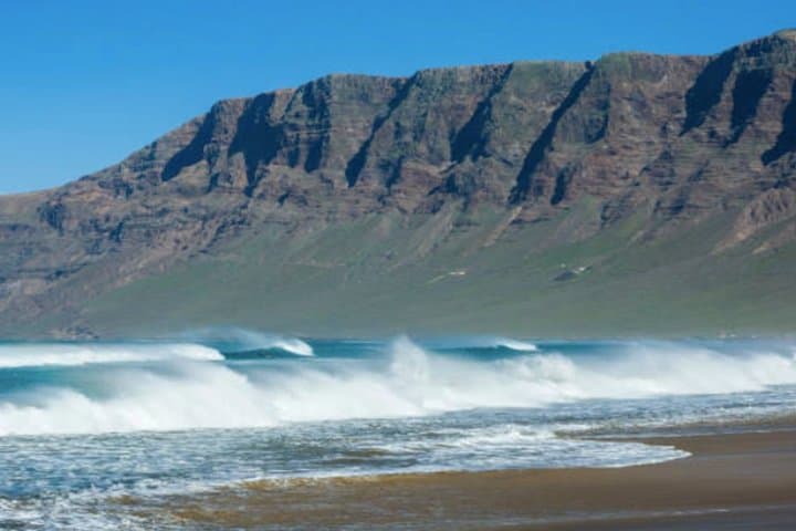 La Corona & Famara Cliffs Small-Group Hike — Lanzarote Volcanic Adventure photo 4