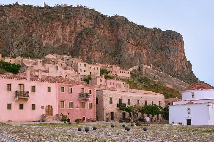 Best of Greece: 7-Day Peloponnese, Delphi & Meteora Tour — Authentic Greek Culture & History