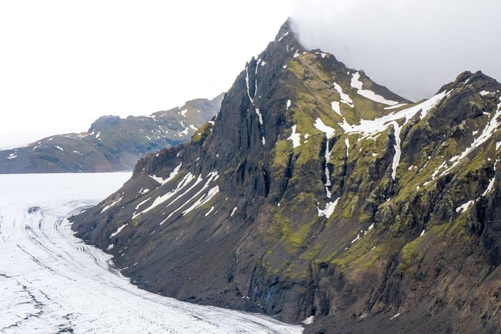 Sightseeing Flight Over Vatnajökull: Grímsvötn Eruption Sites from Skaftafell photo 4