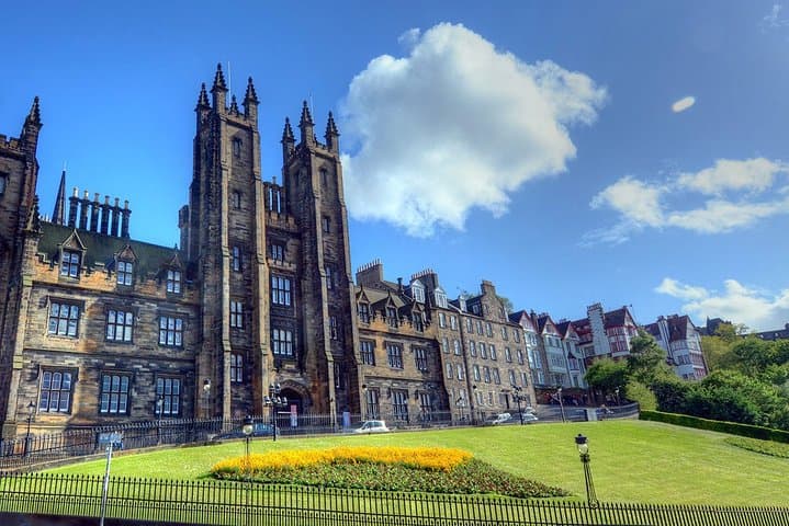 Grand Tour of Edinburgh: Castle Views, Arthur's Seat & Royal Mile Walking Experience photo 3