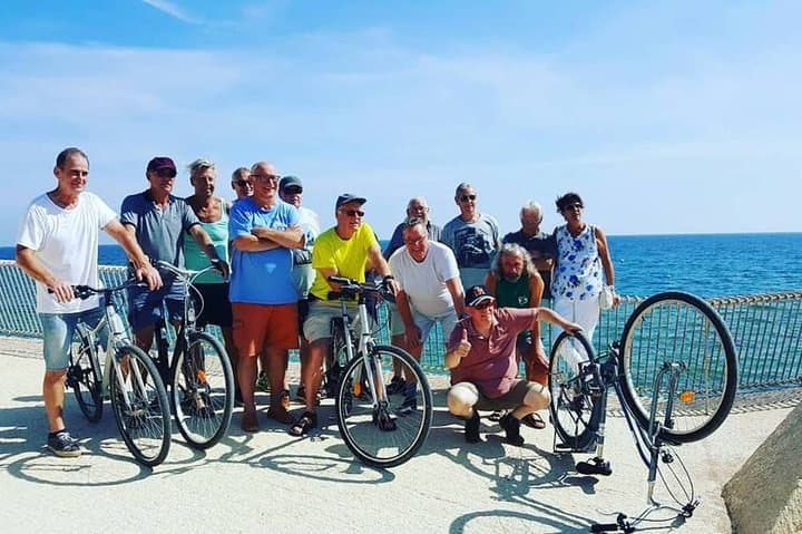 Alicante Beach Bike Tour: Old Town to Albufereta Beaches photo 3