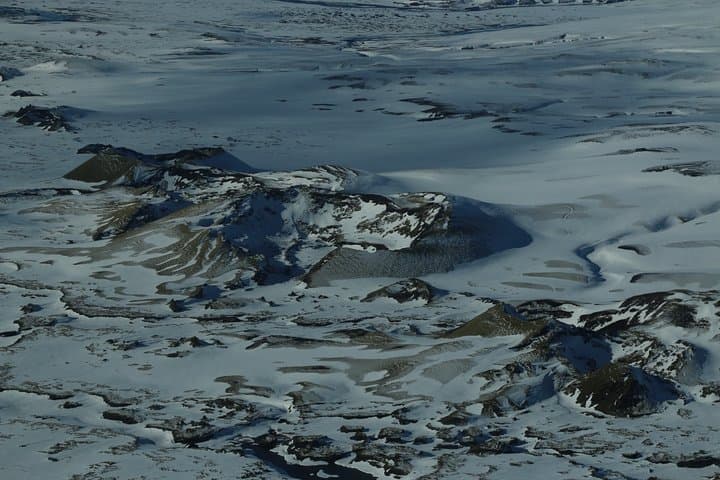 Flightseeing Over Laki Craters and Vatnajökull Highlands: A 50-Minute Aerial Expedition photo 6