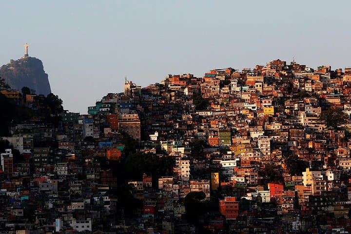 Rocinha Favela Guided Walking Tour: Panoramic Views & Local Culture photo 4