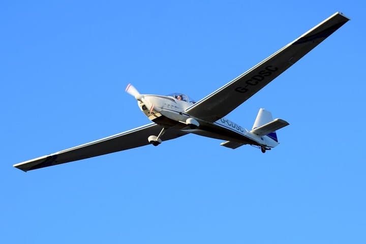 Mile-High Motorglider: Silent Gliding Over Devon’s Moor and Coast photo 4