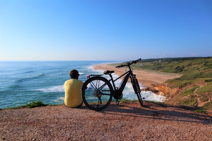 Explore Nazaré by E‑Bike: 4‑Hour Coastal Ride with Bosch Assist photo 3