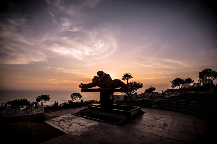 Miraflores Night Tour and Pisco Sour Class — Lima Evening Experience photo 2