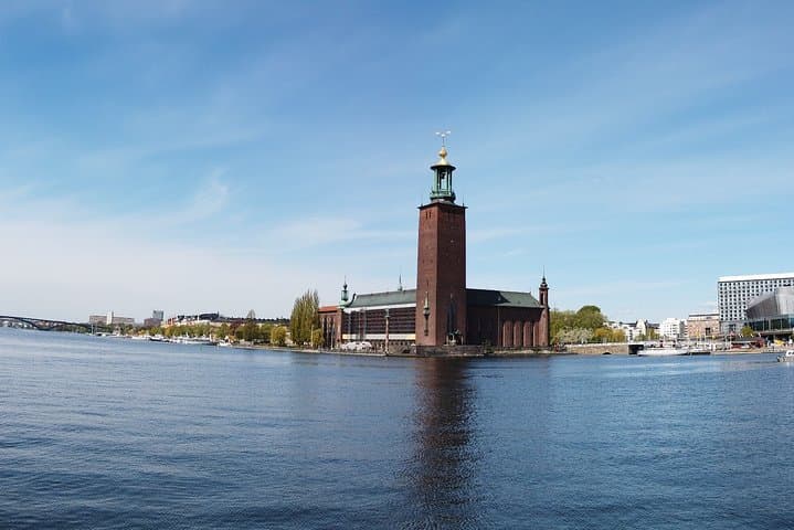 Stockholm Top Attractions All-Inclusive Gran Tour — Winter Edition