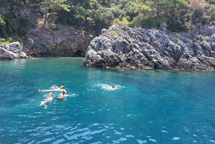 Kusadasi Aegean Sea Full-Day Gulet Cruise with Lunch photo 5