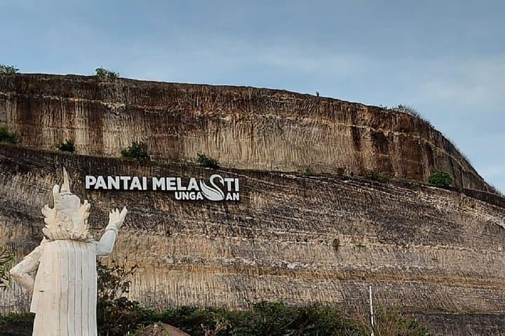 Kuta Customized Private Tour: Beaches, Coffee & Uluwatu in 8–10 Hours photo 3