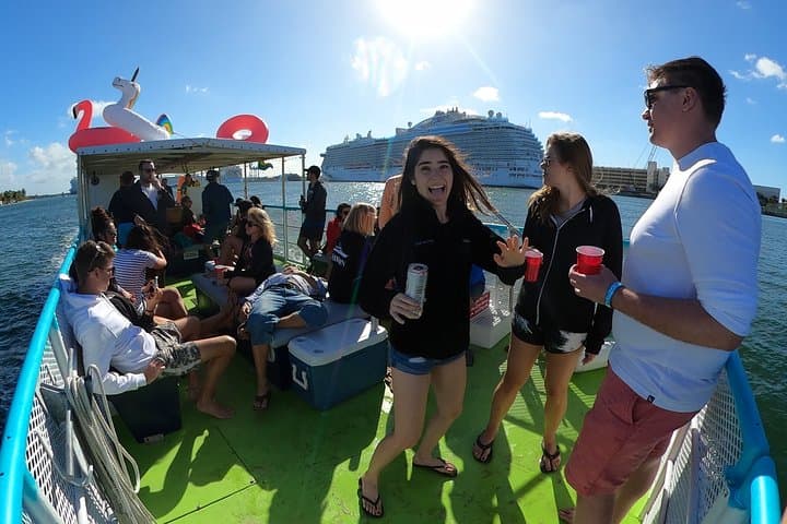 Fort Lauderdale Sandbar Party Boat Cruise — Island Time Experience photo 2