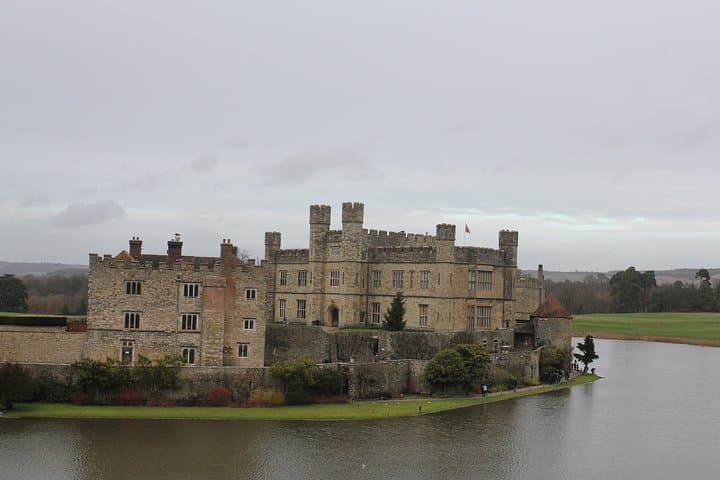 Full-Day Private Tour: Canterbury Cathedral, Leeds Castle & Dover Castle