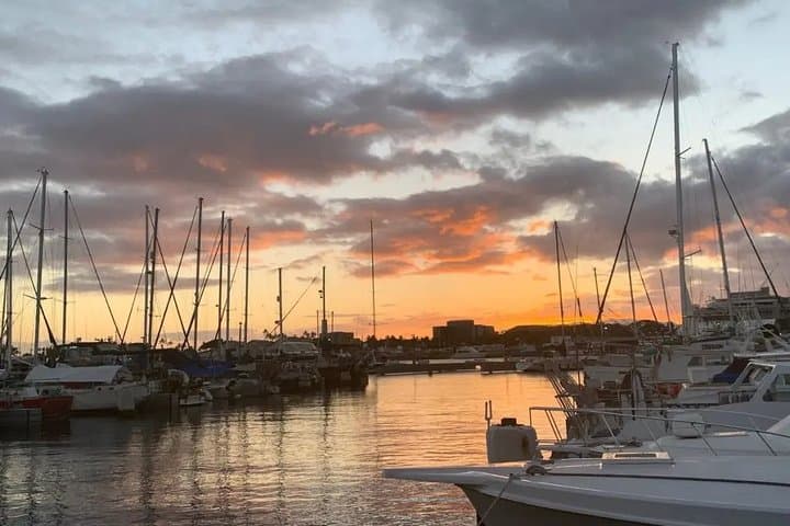 Private Sunset Boat Cruise in Waikiki — Evening Boat Tour from Honolulu photo 3
