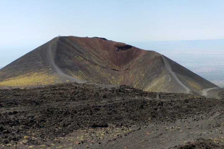 Etna Morning Hike to 2,000m: Guided Transfer from Catania
