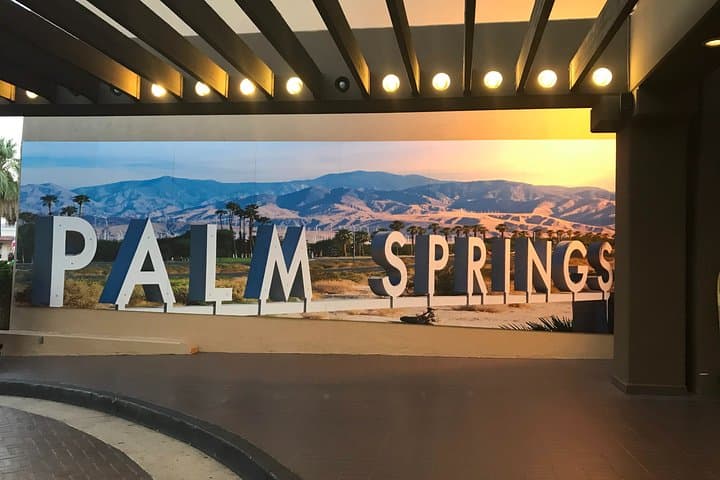 Palm Springs Team Trivia Hunt: Mobile Scavenger Game & Walking Tour photo 6