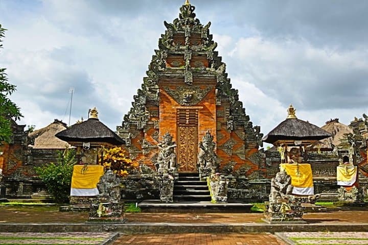 Ubud One-Day Tour: Monkey Forest, Tegalalang Rice Terraces & Tegenungan Waterfall photo 4