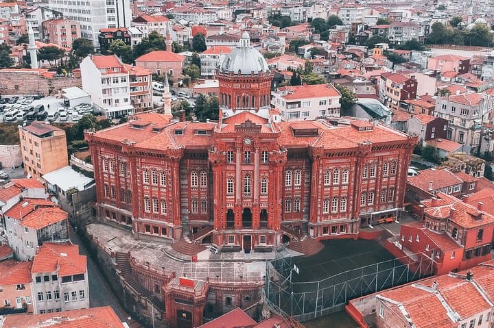 Bosphorus & Golden Horn: Five-Hour Cruise, Balat Walk and Eyüp Views photo 5