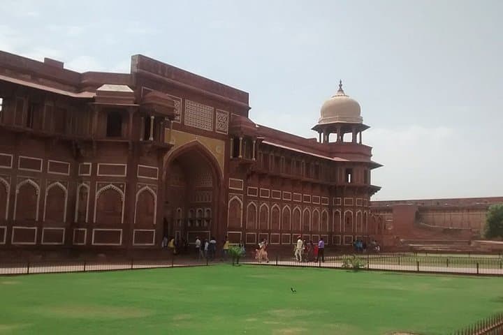 Same-Day Taj Mahal Train Tour from Delhi: Skip-the-Line Tickets & Lunch photo 6