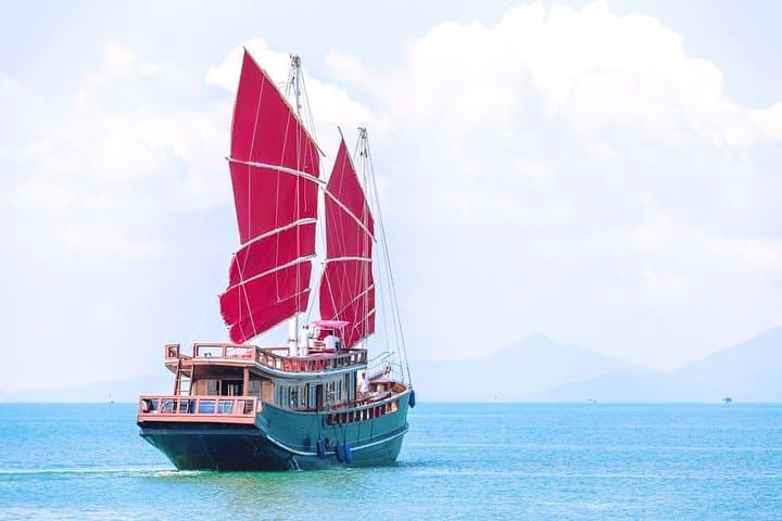 Koh Samui to Angthong Marine Park: Red Baron Chinese Sailboat Cruise photo 2