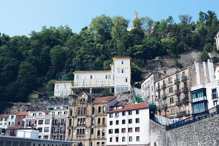 Private Full-Day San Sebastián Tour from Biarritz: Beaches, Views & Pintxos photo 3