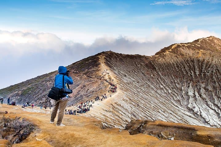 Midnight Trek to Mount Ijen: Blue Fire Full-Day Private Tour from Bali photo 3