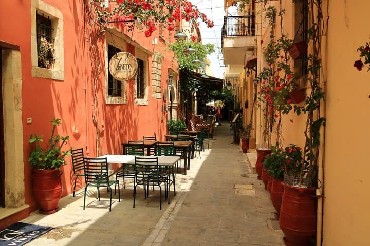 Private West Crete Full-Day: Spili, Preveli & Rethymno from Heraklion