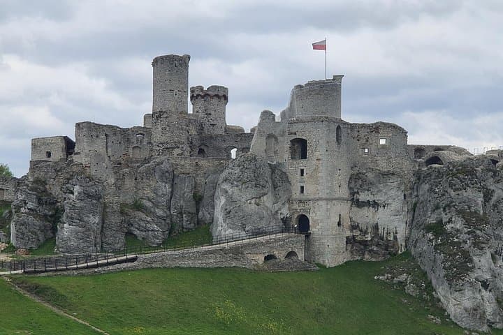 Follow Geralt: Witcher Tour to Ogrodzieniec Castle from Katowice photo 1