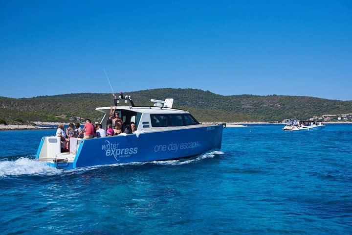 Three-Island Split Boat Tour: Šolta, Drvenik Mali & Drvenik Veli in One Day photo 2
