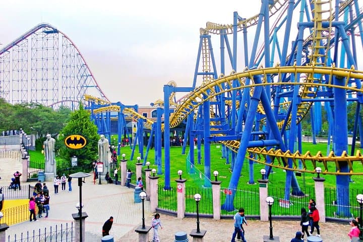 Discover Six Flags México: Full-Day Theme-Park Adventure in Mexico City photo 2