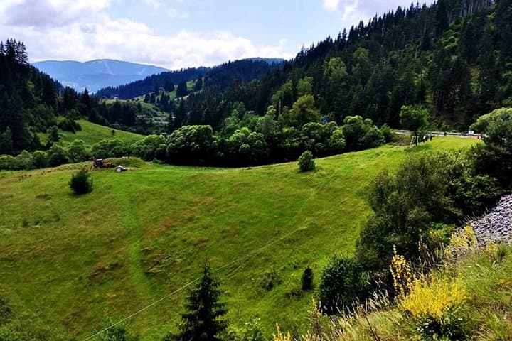 Uzana Hiking: Ultimate Day Hike at Bulgaria’s Geographic Center photo 3