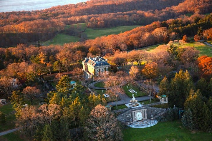 Private Hudson Valley Fall Foliage Helicopter Charter from Manhattan photo 6