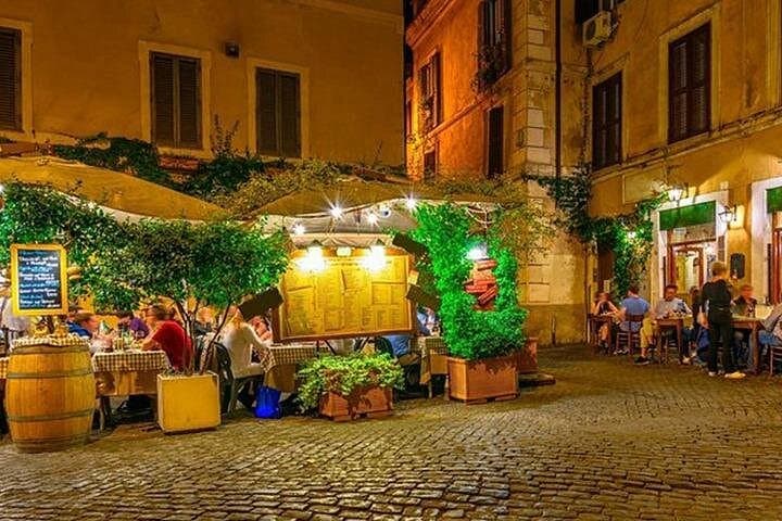 Rome By Night E‑Scooter Tour and Pizza — Colosseum to Vatican After Dark photo 1