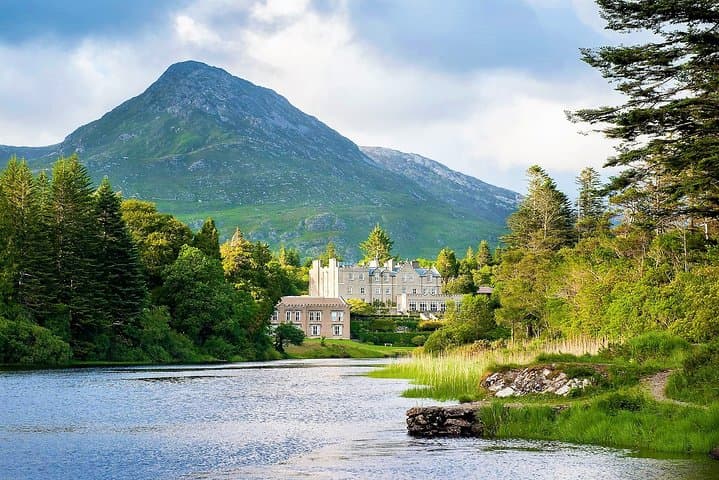 Connemara Castles Day Tour from Galway: Kylemore, Aughnanure & Clifden photo 2